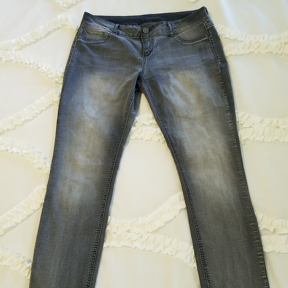 Maurices Grey Jeggings